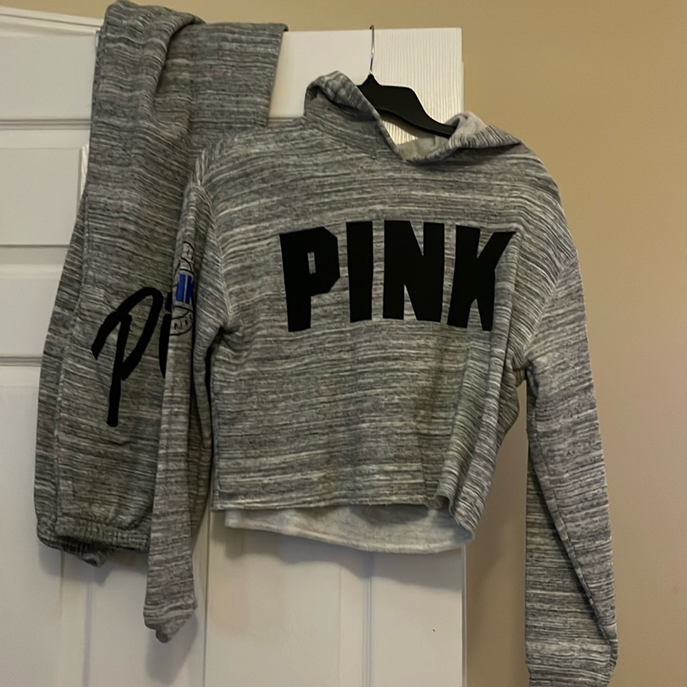 VS pink Sweatsuit